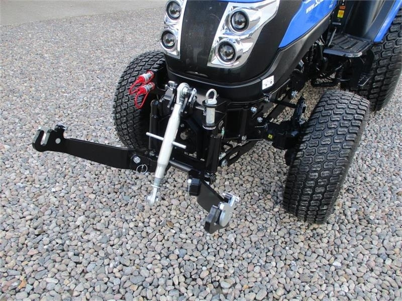 Solis 26 HST med Frontlift & FrontPTO - جرار خدمات بلدية: صورة 3 Solis 26 HST med Frontlift & FrontPTO - جرار خدمات بلدية: صورة 3
