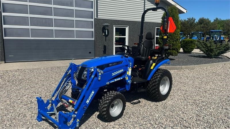 Solis H26 HST Med Frontlæsser og GardenPro dæk - جرار خدمات بلدية: صورة 2 Solis H26 HST Med Frontlæsser og GardenPro dæk - جرار خدمات بلدية: صورة 2