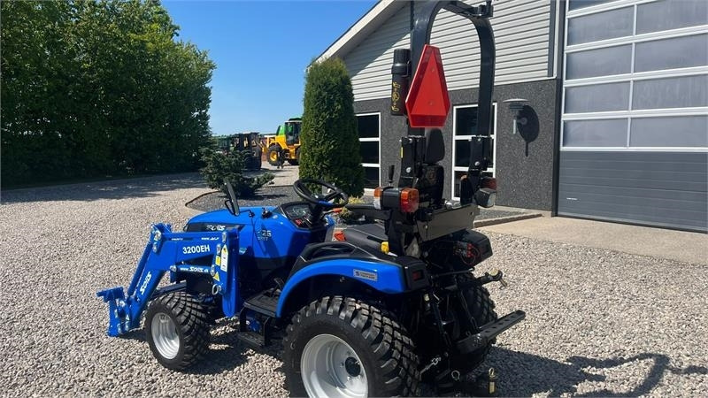 Solis H26 HST Med Frontlæsser og GardenPro dæk - جرار خدمات بلدية: صورة 3 Solis H26 HST Med Frontlæsser og GardenPro dæk - جرار خدمات بلدية: صورة 3