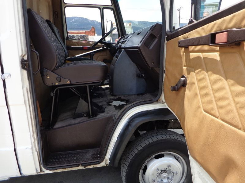 فان Mercedes-Benz Sprinter Mercedes Benz 609D: صورة 8
