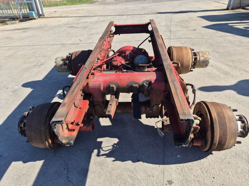 Volvo Volvo F89 6X2 Boogielift SET ON Shassi - المحور و قطع الغيار - شاحنة: صورة 3 Volvo Volvo F89 6X2 Boogielift SET ON Shassi - المحور و قطع الغيار - شاحنة: صورة 3