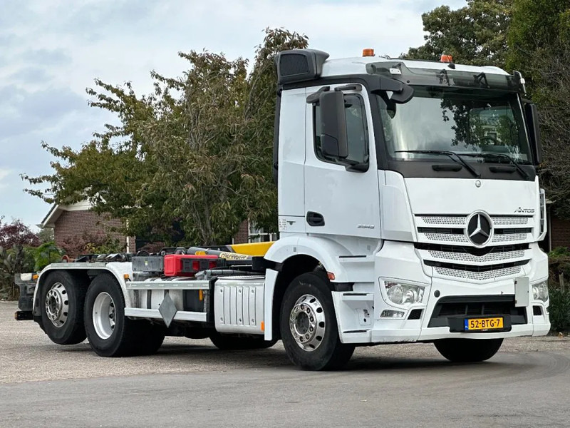 Mercedes-Benz Antos 2545!!EUR6 HAAK/ABROLLKIPPER!!KNICKARM!! - شاحنة برافعة خطافية: صورة 2 Mercedes-Benz Antos 2545!!EUR6 HAAK/ABROLLKIPPER!!KNICKARM!! - شاحنة برافعة خطافية: صورة 2
