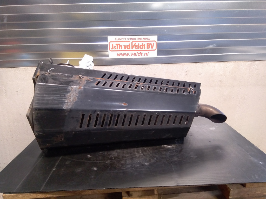 Bomag BW213DH-4 1BVC - - علبة العادم - آلات الإنشاء: صورة 3 Bomag BW213DH-4 1BVC - - علبة العادم - آلات الإنشاء: صورة 3