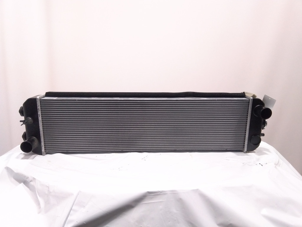 Case KMH13722 - KMH13724 - مشعاع - آلات الإنشاء: صورة 2 Case KMH13722 - KMH13724 - مشعاع - آلات الإنشاء: صورة 2
