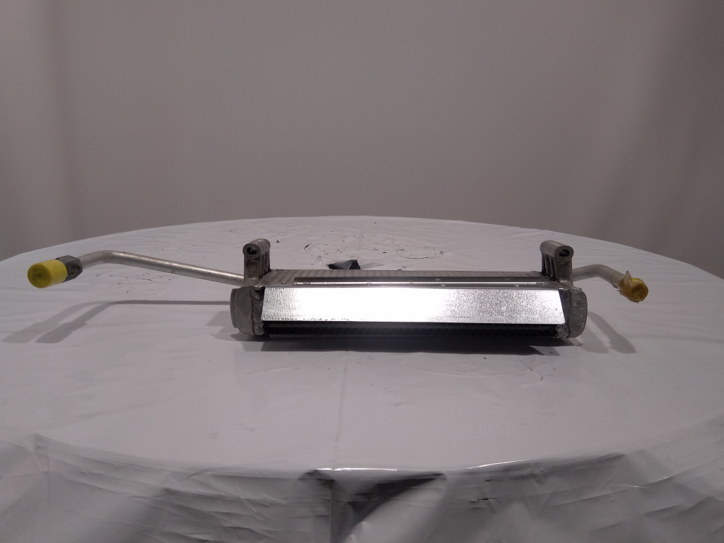 Deutz 04157695 - مبرد الزيت - آلات الإنشاء: صورة 2 Deutz 04157695 - مبرد الزيت - آلات الإنشاء: صورة 2