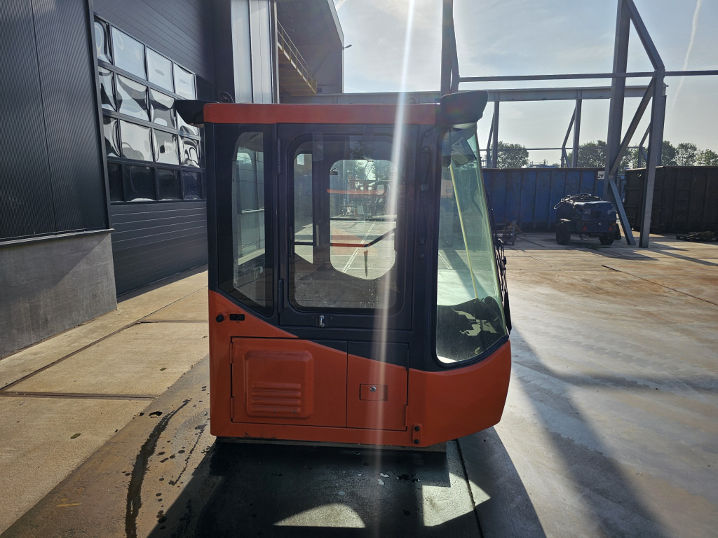 Doosan 220101-00071B - 220101-00071A - كابينة - آلات الإنشاء: صورة 4 Doosan 220101-00071B - 220101-00071A - كابينة - آلات الإنشاء: صورة 4