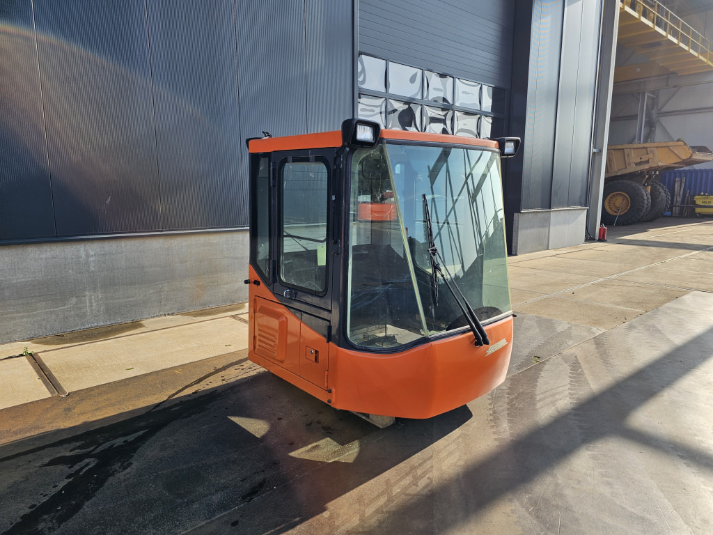 Doosan 220101-00071B - 220101-00071B - كابينة - آلات الإنشاء: صورة 3 Doosan 220101-00071B - 220101-00071B - كابينة - آلات الإنشاء: صورة 3