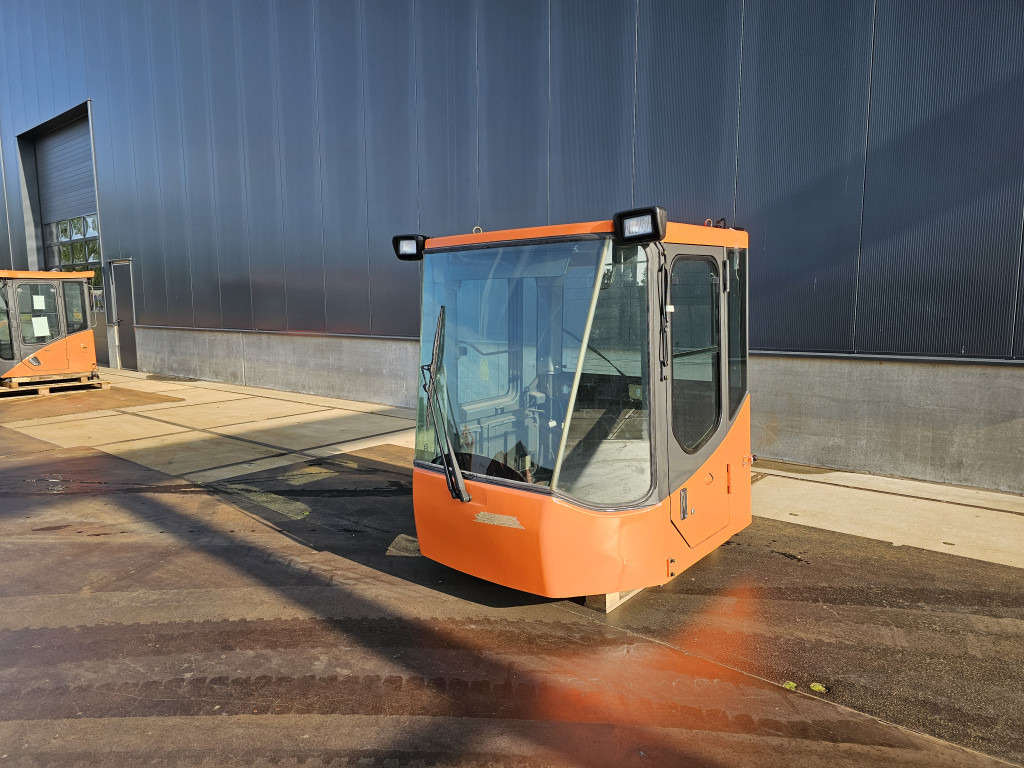 Doosan 220101-00071B - 220101-00071 - كابينة - آلات الإنشاء: صورة 1 Doosan 220101-00071B - 220101-00071 - كابينة - آلات الإنشاء: صورة 1