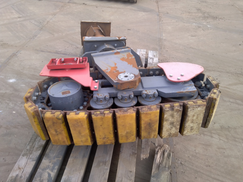 Dynapac PL1000F - - أجزاء الهيكل السفلي - آلات الإنشاء: صورة 2 Dynapac PL1000F - - أجزاء الهيكل السفلي - آلات الإنشاء: صورة 2