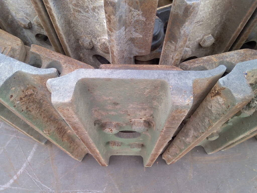 Hitachi ZX670-5 - - جنزير حديدي - آلات الإنشاء: صورة 2 Hitachi ZX670-5 - - جنزير حديدي - آلات الإنشاء: صورة 2