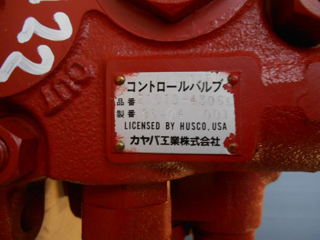 Kobelco 2436U1213F1 - صمام هيدروليكي - آلات الإنشاء: صورة 2 Kobelco 2436U1213F1 - صمام هيدروليكي - آلات الإنشاء: صورة 2
