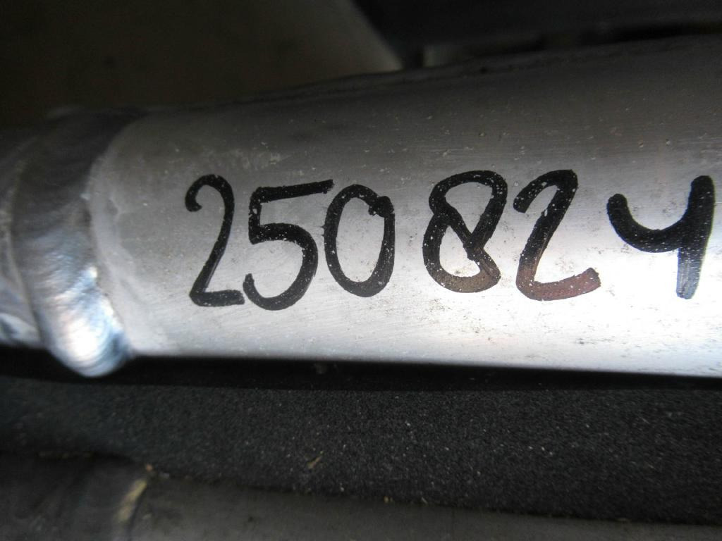 Kobelco YM05P00020F3 - مبرد الزيت - آلات الإنشاء: صورة 3 Kobelco YM05P00020F3 - مبرد الزيت - آلات الإنشاء: صورة 3