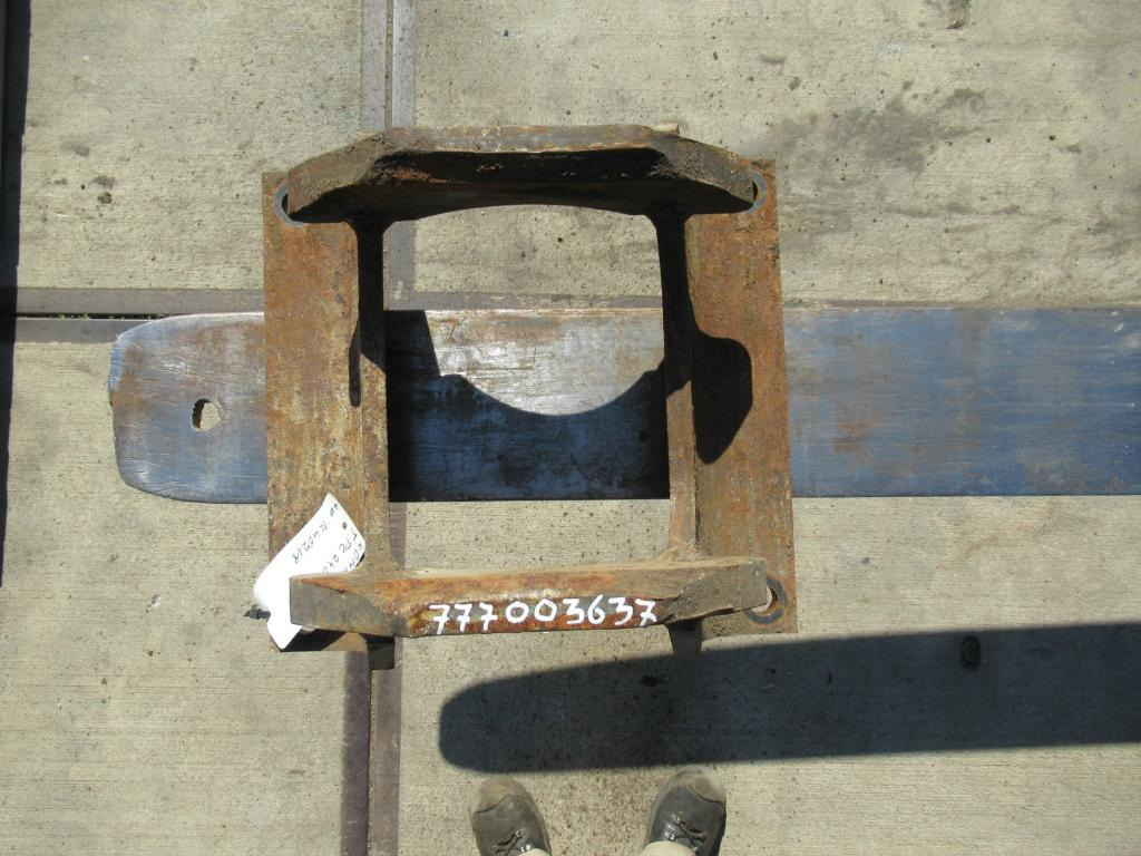 Komatsu 20Y-30-31 - جنزير حديدي - حفار زاحف: صورة 5 Komatsu 20Y-30-31 - جنزير حديدي - حفار زاحف: صورة 5