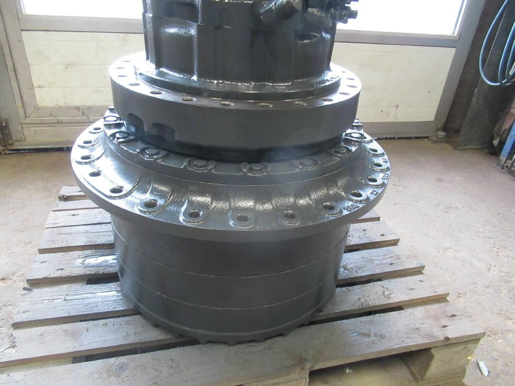 Komatsu PC400LC-5 - 208-27-00104 - محرك السفر - آلات الإنشاء: صورة 1 Komatsu PC400LC-5 - 208-27-00104 - محرك السفر - آلات الإنشاء: صورة 1