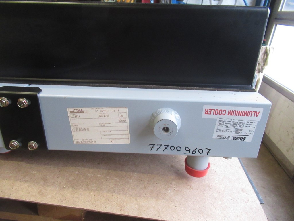 New Holland 2928821 - نظام التبريد - آلات زراعية: صورة 3 New Holland 2928821 - نظام التبريد - آلات زراعية: صورة 3