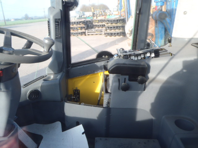 New Holland LW - - كابينة - آلات الإنشاء: صورة 5 New Holland LW - - كابينة - آلات الإنشاء: صورة 5