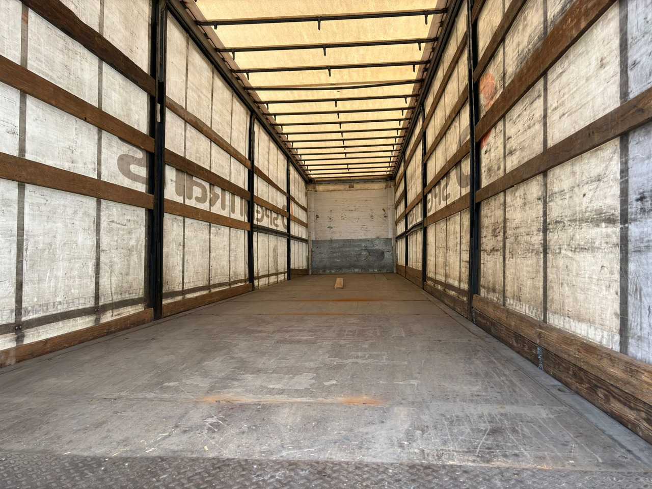 نصف مقطورة بستائر جانبية SCHMITZ SCS 24/L: صورة 12 نصف مقطورة بستائر جانبية SCHMITZ SCS 24/L: صورة 12