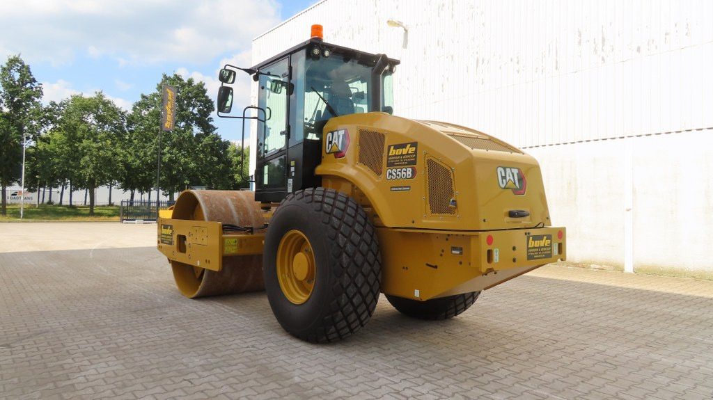 Caterpillar CS 56 B - ضاغطة التربة: صورة 4 Caterpillar CS 56 B - ضاغطة التربة: صورة 4