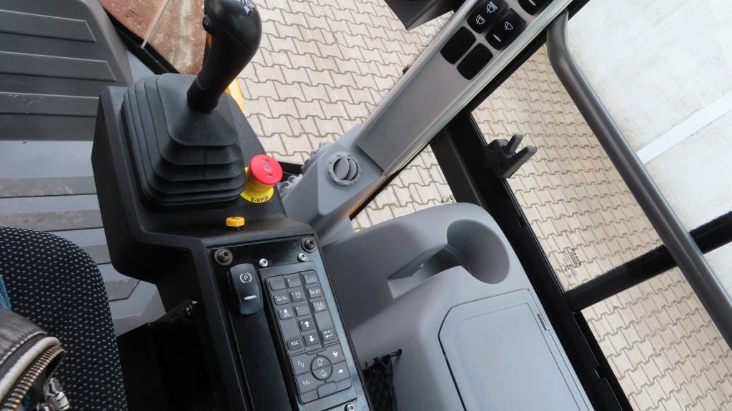 ضاغطة التربة Volvo SD 75 B: صورة 13