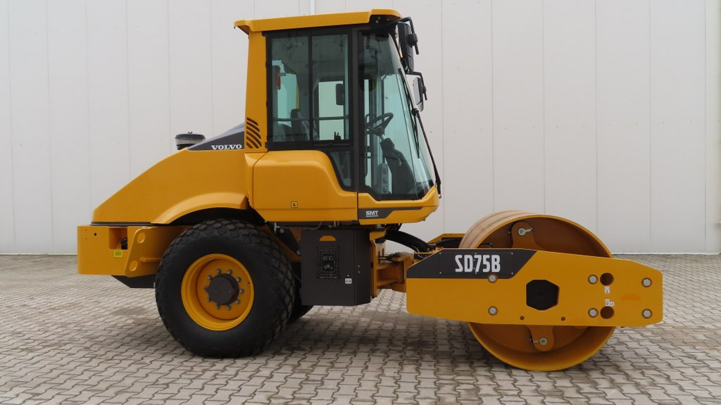 Volvo SD 75 B - ضاغطة التربة: صورة 1 Volvo SD 75 B - ضاغطة التربة: صورة 1