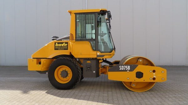 Volvo SD 75 B - ضاغطة التربة: صورة 1 Volvo SD 75 B - ضاغطة التربة: صورة 1