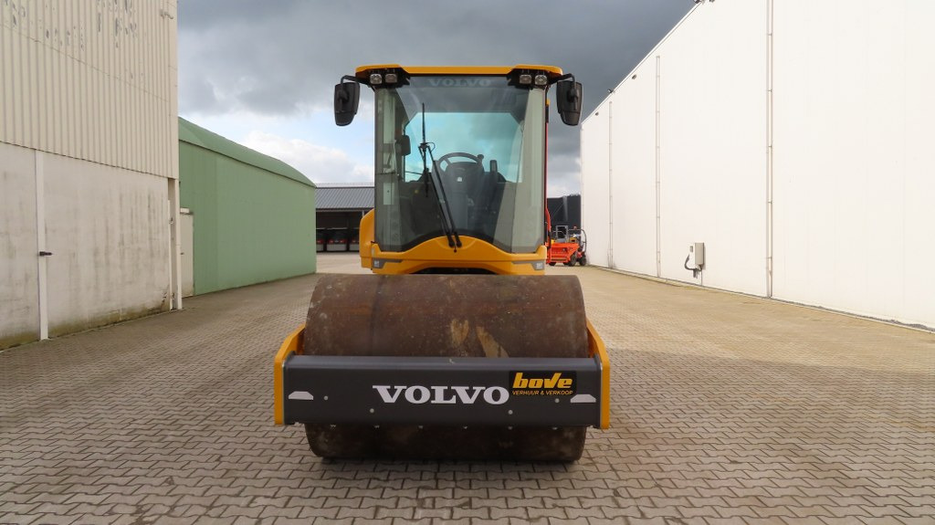 ضاغطة التربة Volvo SD 75 B: صورة 7