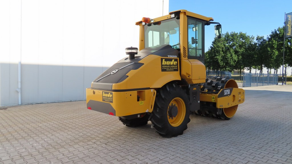 Volvo SD 75 B - ضاغطة التربة: صورة 2 Volvo SD 75 B - ضاغطة التربة: صورة 2
