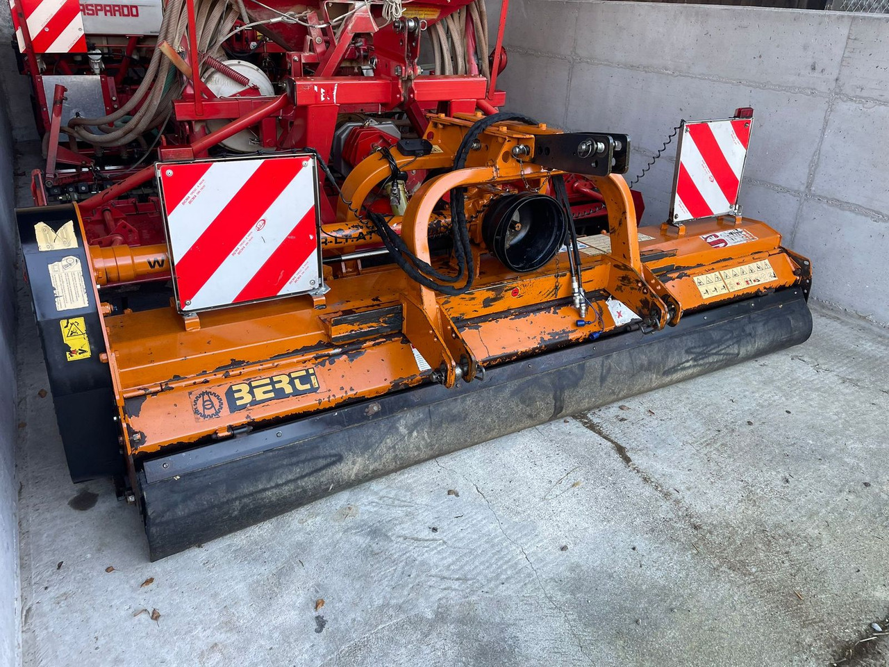 Berti Dual 285 - التقطيع جزازة/ ماكينات قطع الحشائش: صورة 1 Berti Dual 285 - التقطيع جزازة/ ماكينات قطع الحشائش: صورة 1