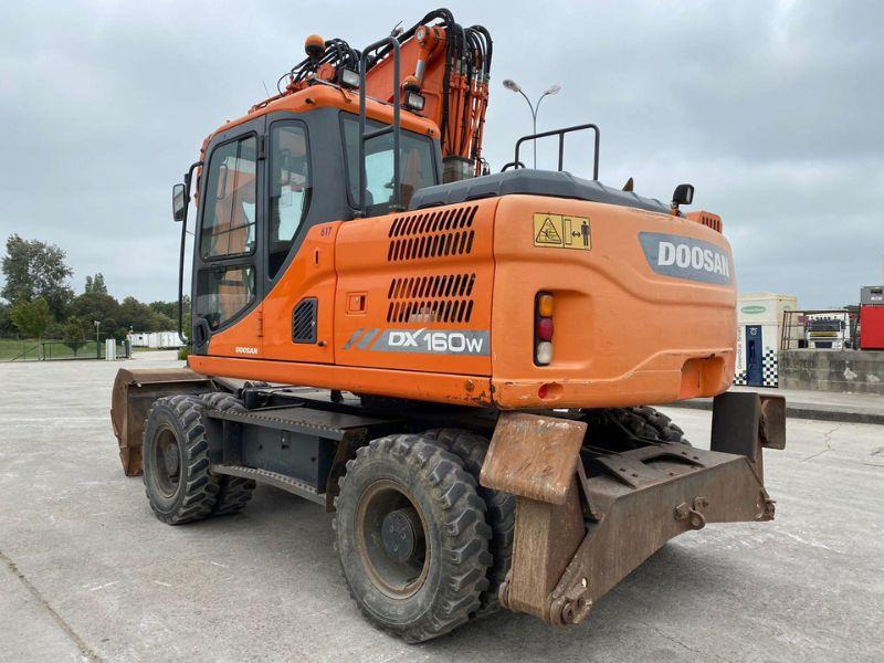 Doosan DX160 - حفار ذو عجلات: صورة 3 Doosan DX160 - حفار ذو عجلات: صورة 3