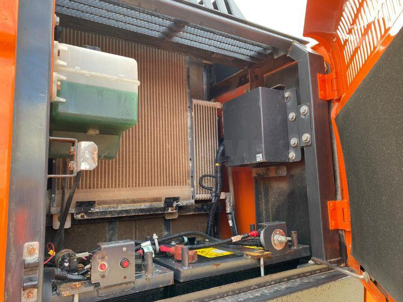 Doosan DX300LC - حفار زاحف: صورة 4 Doosan DX300LC - حفار زاحف: صورة 4