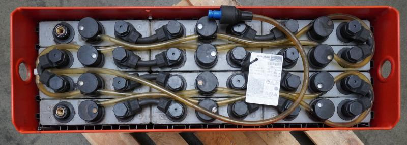 GRUMA 24 Volt 2 PzS 230 Ah - بطارية: صورة 1 GRUMA 24 Volt 2 PzS 230 Ah - بطارية: صورة 1