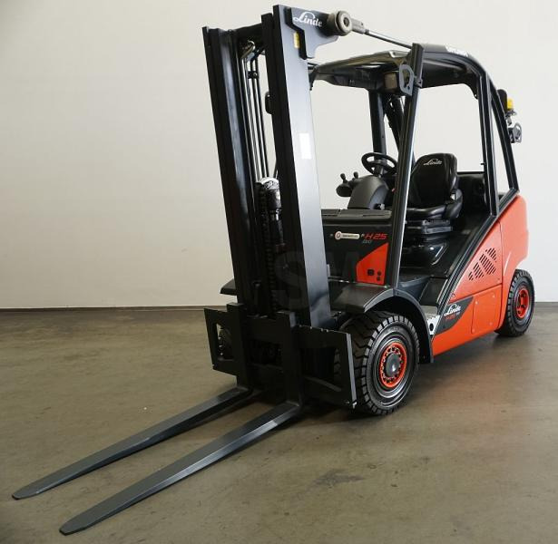 Linde H 25 D EVO 392-02 - رافعة شوكية ديزل: صورة 1 Linde H 25 D EVO 392-02 - رافعة شوكية ديزل: صورة 1