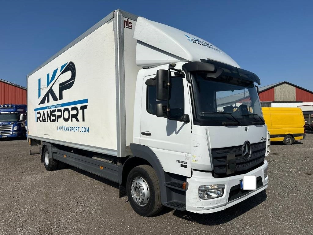 Mercedes-Benz Atego 1523 serie 7437 - شاحنة صندوقية: صورة 2 Mercedes-Benz Atego 1523 serie 7437 - شاحنة صندوقية: صورة 2