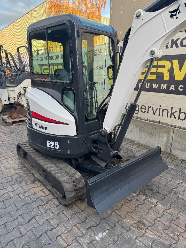Bobcat E25 - حفار صغير: صورة 5 Bobcat E25 - حفار صغير: صورة 5