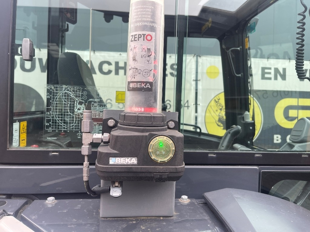 Hitachi ZX 38 U-6 - حفار صغير: صورة 4 Hitachi ZX 38 U-6 - حفار صغير: صورة 4