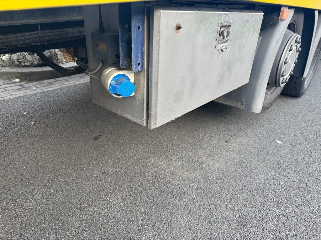 شاحنة صندوقية Scania P 340: صورة 9