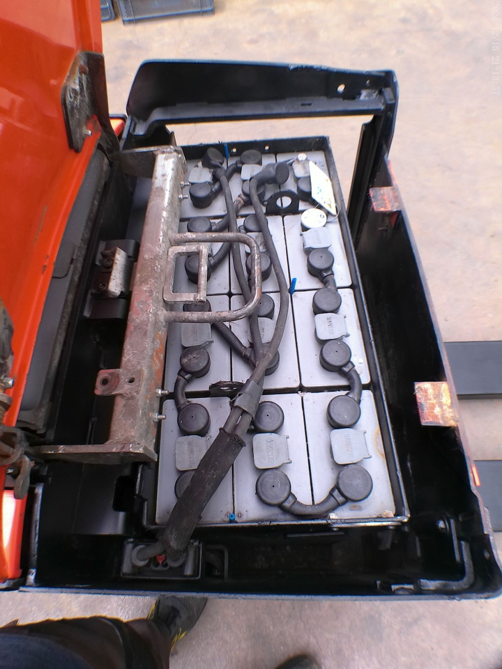 شاحنة نقل الطبالي BT LPE 250 2350x550mm: صورة 6