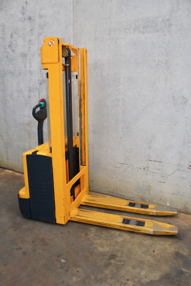 Jungheinrich EJC 110 290 ZT - آلة تكديس: صورة 4 Jungheinrich EJC 110 290 ZT - آلة تكديس: صورة 4