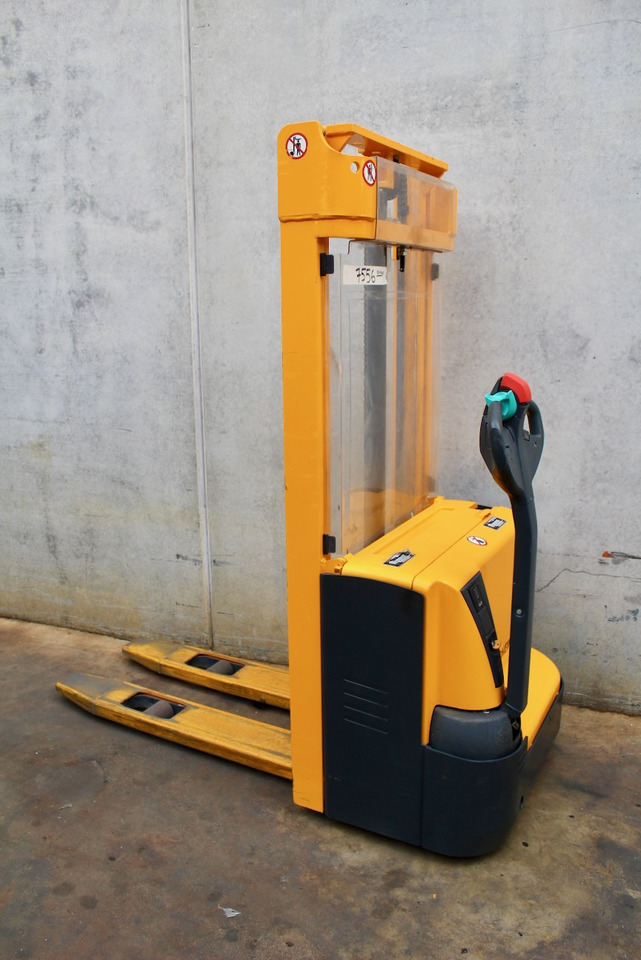 Jungheinrich EJC 110 290 ZT - آلة تكديس: صورة 1 Jungheinrich EJC 110 290 ZT - آلة تكديس: صورة 1