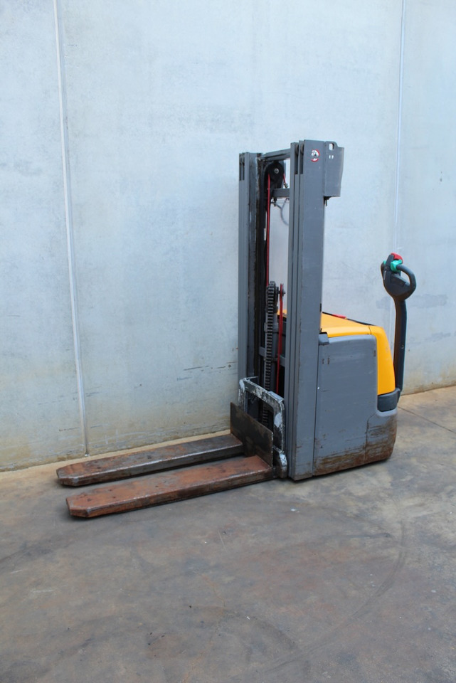 Jungheinrich EJC 214 430 DZ - آلة تكديس: صورة 2 Jungheinrich EJC 214 430 DZ - آلة تكديس: صورة 2