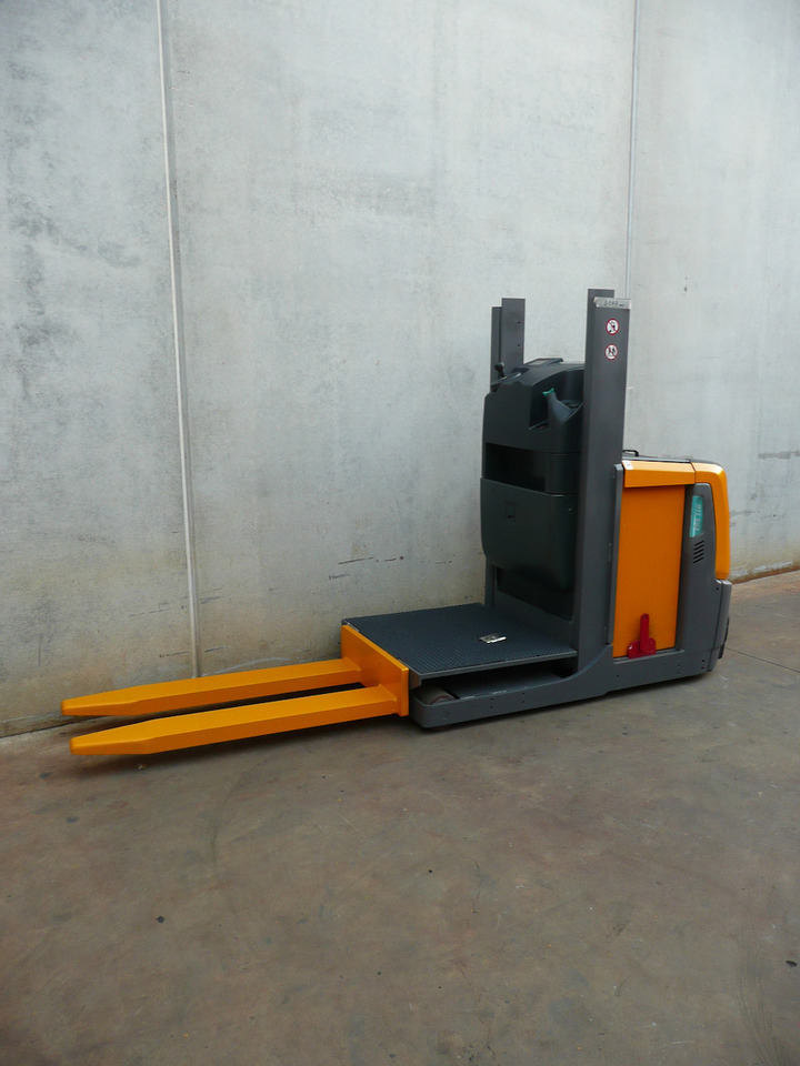 Jungheinrich EKS 110L 100E - ناقل الحمولات الشوكي: صورة 2 Jungheinrich EKS 110L 100E - ناقل الحمولات الشوكي: صورة 2
