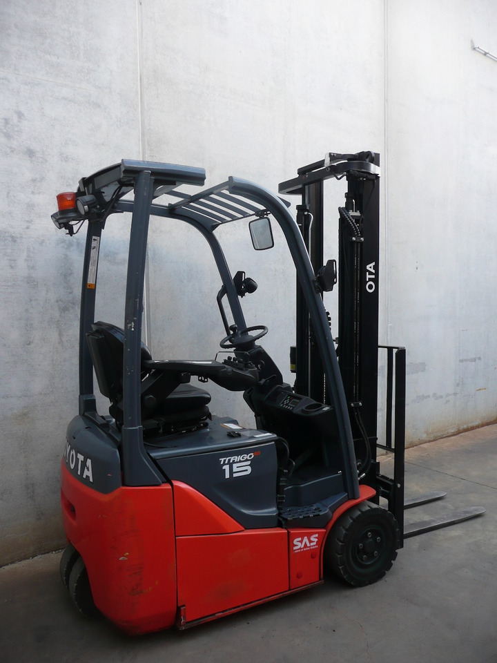 Toyota 8FBE15T - رافعة شوكية كهربائية: صورة 2 Toyota 8FBE15T - رافعة شوكية كهربائية: صورة 2