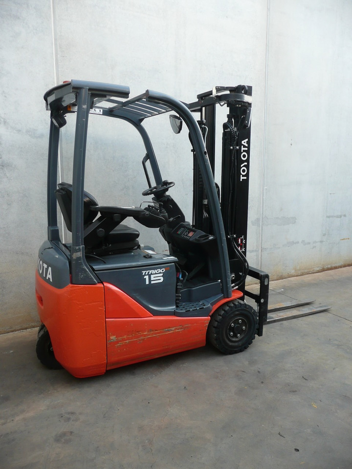 Toyota 8FBE15T - رافعة شوكية كهربائية: صورة 2 Toyota 8FBE15T - رافعة شوكية كهربائية: صورة 2