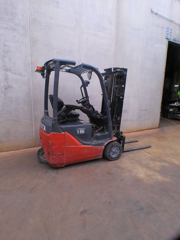 Toyota 8FBE15T - رافعة شوكية كهربائية: صورة 2 Toyota 8FBE15T - رافعة شوكية كهربائية: صورة 2