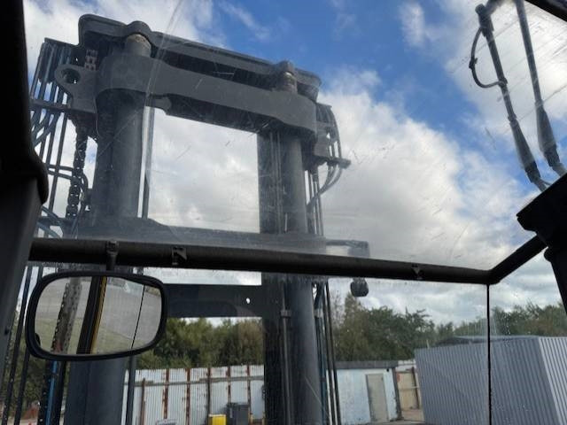 رافعة شوكية ديزل Kalmar DCE 140-6: صورة 15