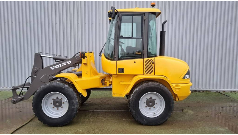 Volvo L30 B, Hjullastare - اللودر بعجل: صورة 2 Volvo L30 B, Hjullastare - اللودر بعجل: صورة 2