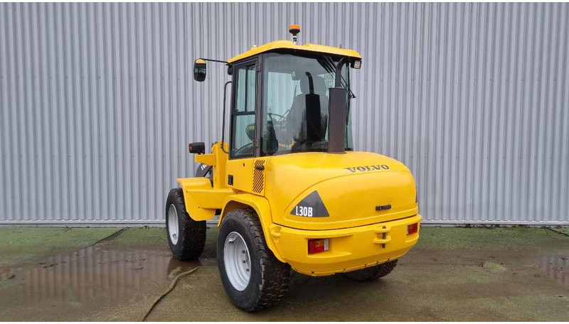 Volvo L30 B, Hjullastare - اللودر بعجل: صورة 3 Volvo L30 B, Hjullastare - اللودر بعجل: صورة 3