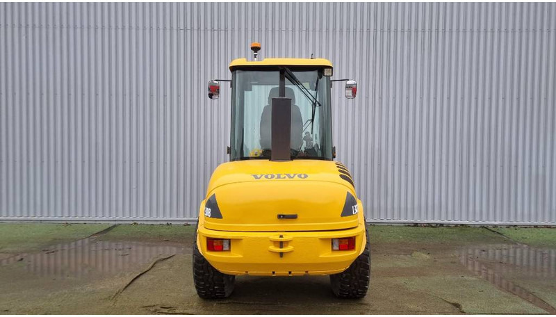 Volvo L30 B, Hjullastare - اللودر بعجل: صورة 4 Volvo L30 B, Hjullastare - اللودر بعجل: صورة 4