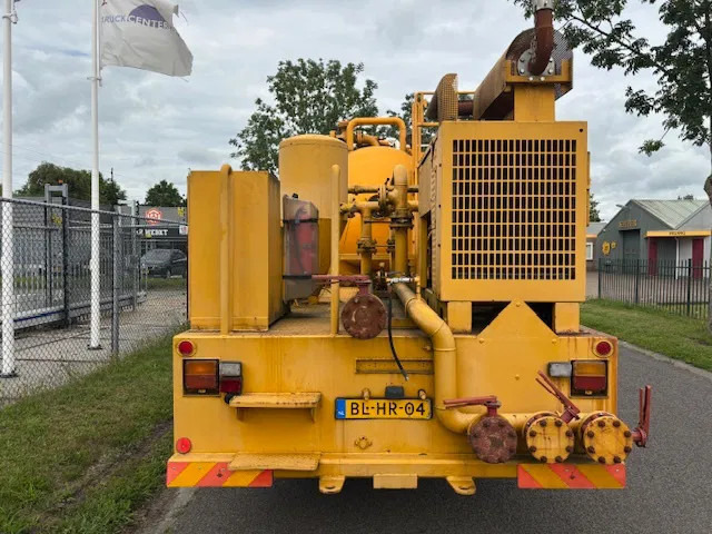 Freightliner 3 AXLE RIGID BODY chassis cabine - شاحنة بهيكل معدني للمقصورة: صورة 5 Freightliner 3 AXLE RIGID BODY chassis cabine - شاحنة بهيكل معدني للمقصورة: صورة 5