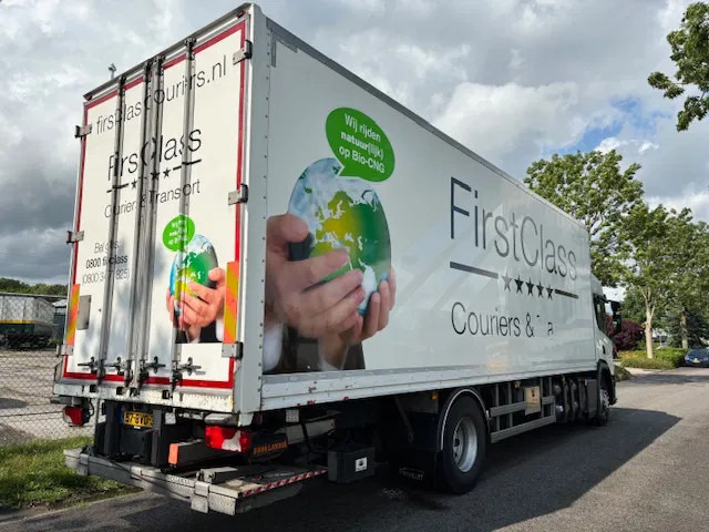 Scania P280 Closed box taillift 2000 kg Fuel CNG ADR 2 units in stock - شاحنة صندوقية: صورة 4 Scania P280 Closed box taillift 2000 kg Fuel CNG ADR 2 units in stock - شاحنة صندوقية: صورة 4